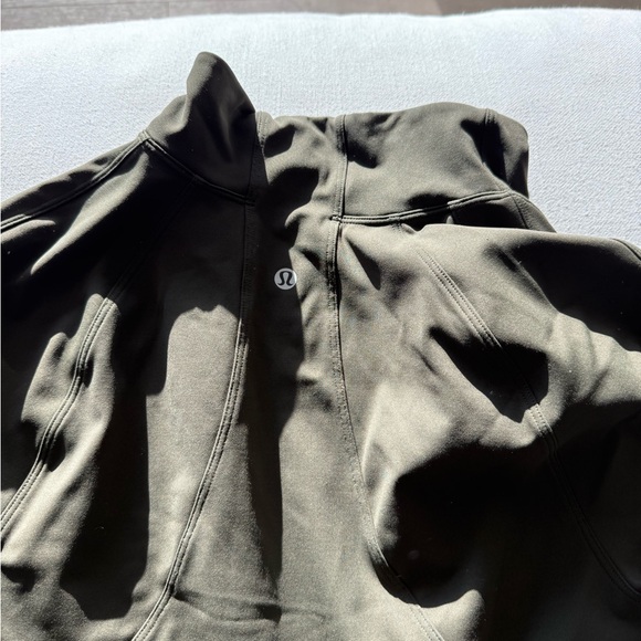 LuLuLemon Jacket - Picture 3 of 4